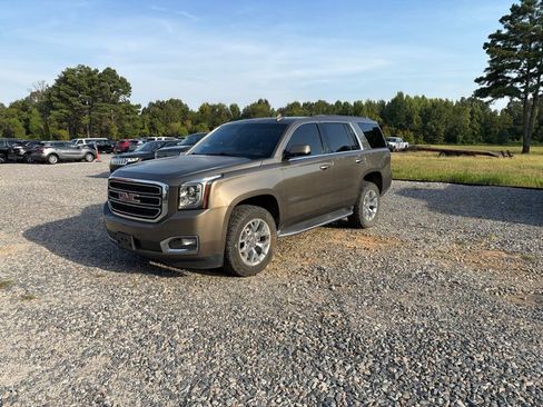 Used 2016 GMC Yukon SLE AWD/4WD image 1