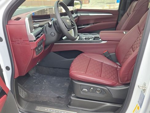 New 2026 Cadillac Escalade Luxury image 28