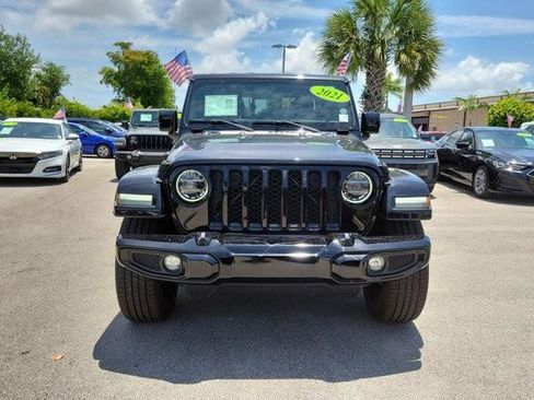 Used 2021 Jeep Gladiator Overland AWD/4WD image 2
