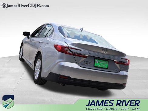 Used 2026 Toyota Camry LE FWD image 3