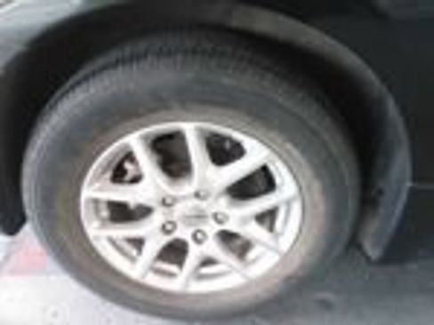 Used 2022 Chrysler Pacifica Touring-L FWD image 7