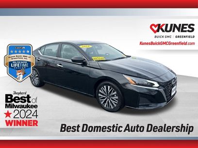 Used 2024 Nissan Altima 2.5 SV