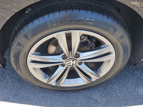 Certified 2022 Volkswagen Jetta SE FWD image 9