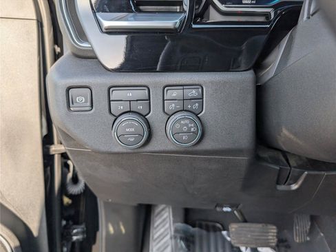 Used 2025 Chevrolet Silverado 2500 LT w/ Trail Boss Package AWD/4WD image 28