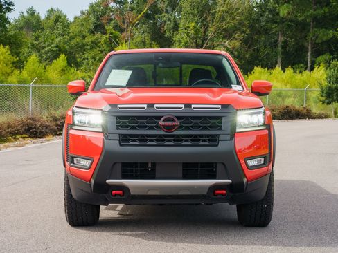 Used 2025 Nissan Frontier Pro-X RWD image 4