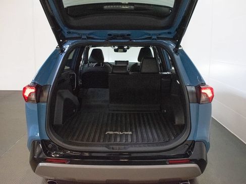 Used 2022 Toyota RAV4 XSE w/ XSE Grade Weather Package AWD/4WD image 25