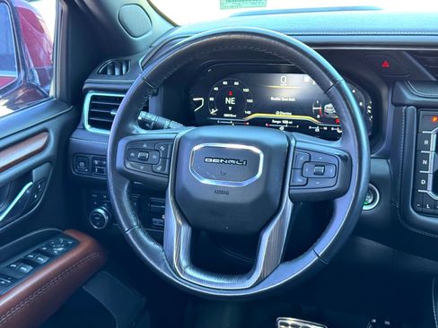 Used 2023 GMC Yukon Denali Ultimate image 27
