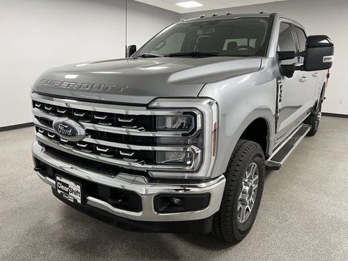 Used 2024 Ford F350 Lariat image 5