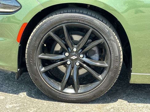 Used 2018 Dodge Charger SXT w/ Blacktop Package RWD image 23