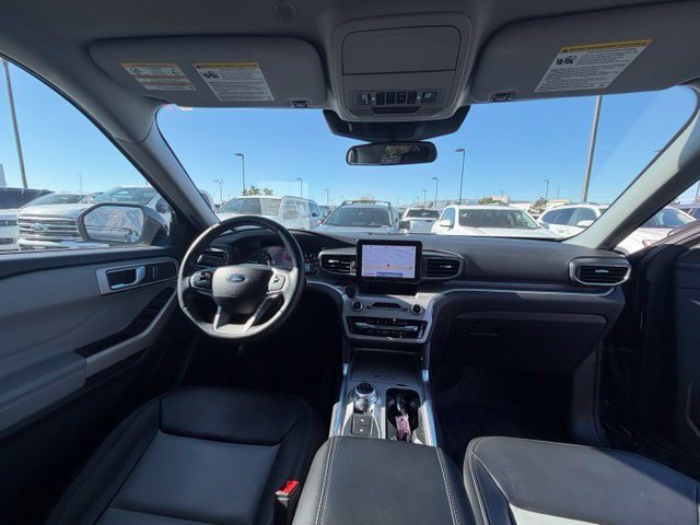 Used 2024 Ford Explorer XLT w/ Equipment Group 202A AWD/4WD image 18