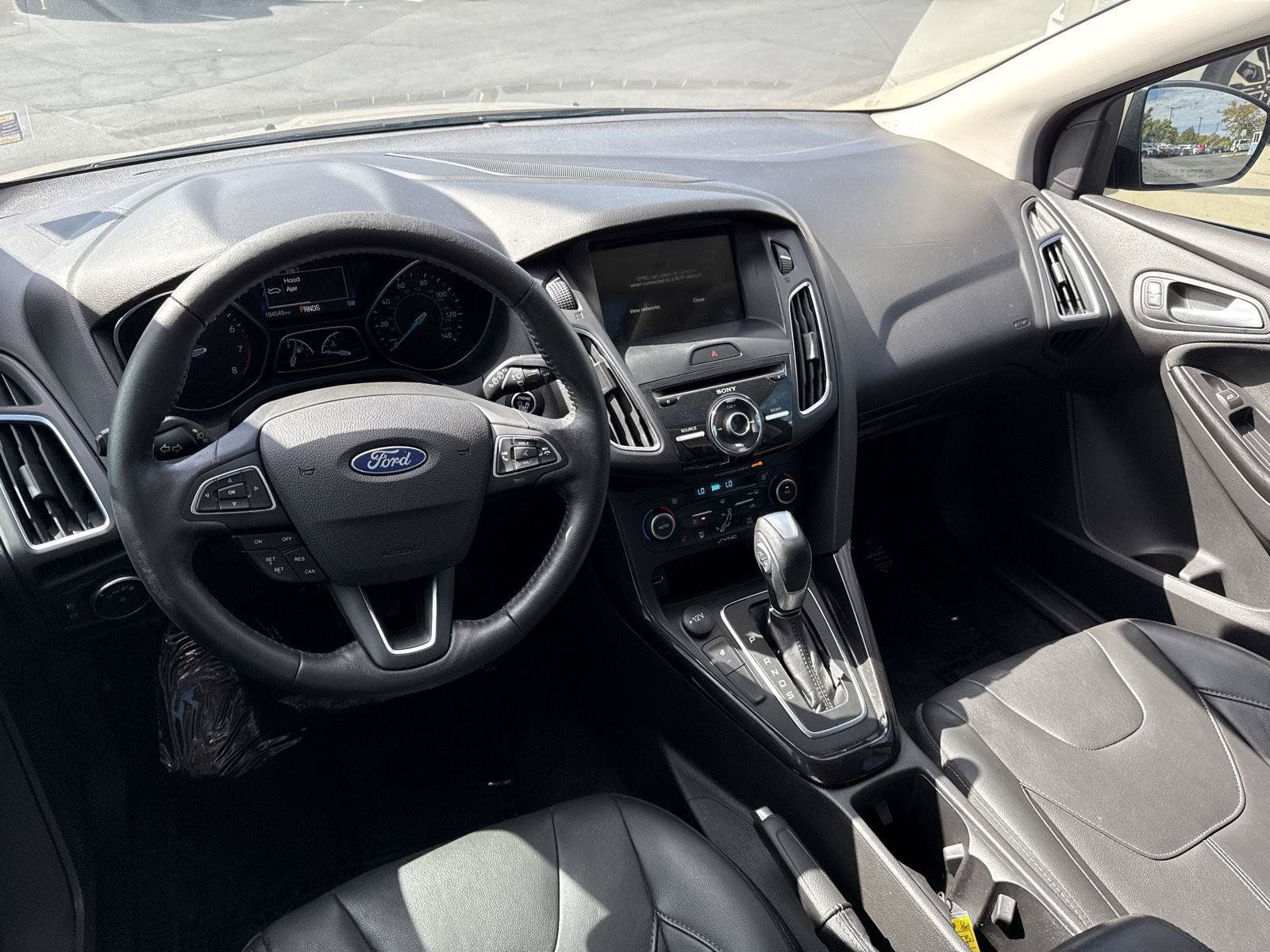 Used 2018 Ford Focus Titanium w/ Titanium Technology Package FWD image 16