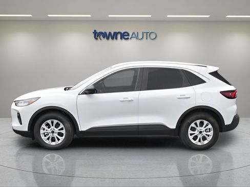 Used 2023 Ford Escape Active w/ Tech Pack #1 AWD/4WD image 4