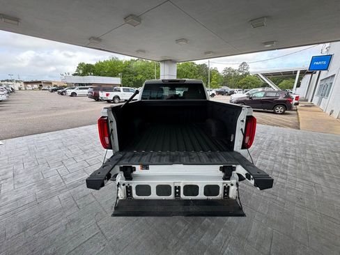Used 2022 GMC Sierra 1500 SLT image 9