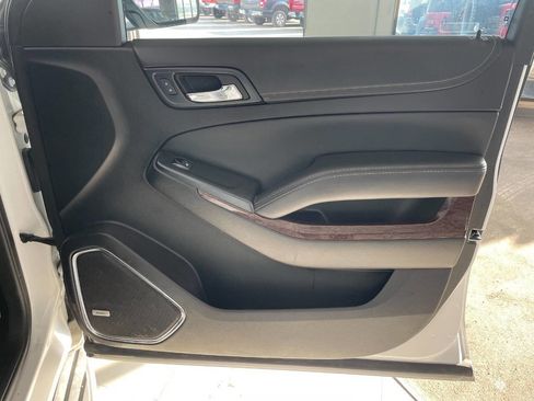 Used 2016 GMC Yukon XL SLE w/ Convenience Package image 31