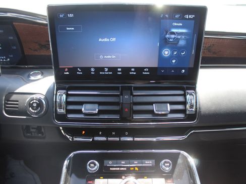 Used 2022 Lincoln Navigator L Black Label AWD/4WD image 44