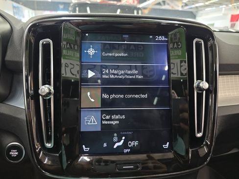 Used 2020 Volvo XC40 T5 Momentum w/ Protection Package AWD/4WD image 18