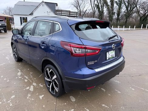 Used 2022 Nissan Rogue Sport SL image 4