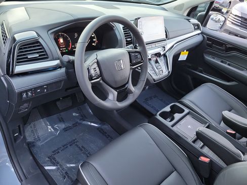New 2026 Honda Odyssey Touring image 16