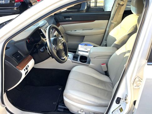 Used 2014 Subaru Outback 2.5i Limited w/ Moonroof Package image 14