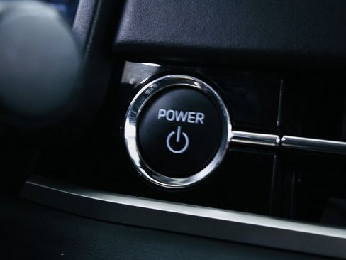 Used 2023 Mitsubishi Outlander SEL image 22