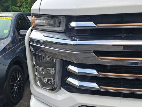 Used 2022 Chevrolet Silverado 3500 High Country w/ Z71 Off-Road Package AWD/4WD image 8