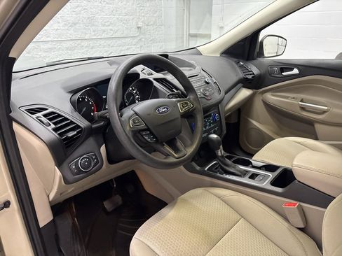 Used 2017 Ford Escape SE image 15