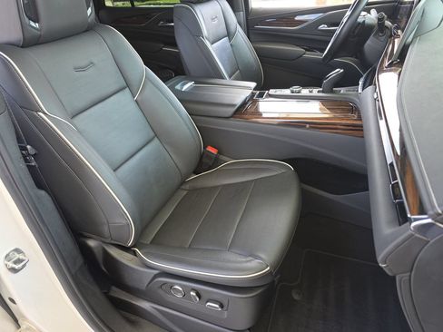 Used 2023 Cadillac Escalade Premium Luxury w/ LPO, Floor Liner Package AWD/4WD image 28