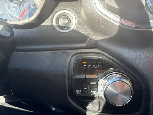 Used 2024 RAM 1500 Laramie image 17