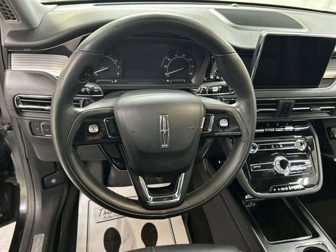 Used 2022 Lincoln Corsair AWD w/ Premium Package image 14