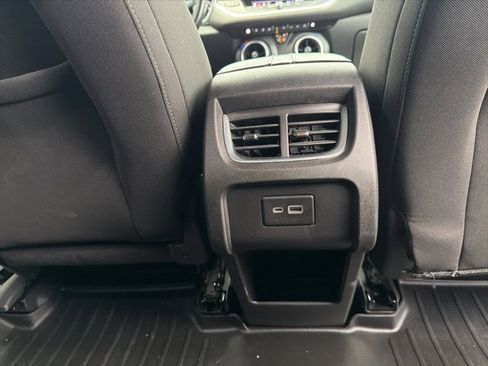 Used 2020 Chevrolet Blazer LT image 40