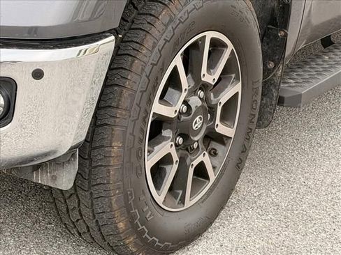 Used 2017 Toyota Tundra Limited AWD/4WD image 5