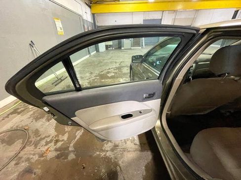 Used 2012 Ford Fusion Hybrid image 24