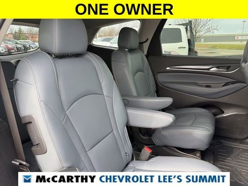 Used 2021 Buick Enclave Essence image 32