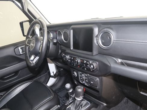 Used 2023 Jeep Wrangler Unlimited Sahara w/ Cold Weather Group AWD/4WD image 41