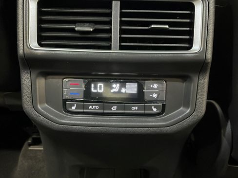 Used 2024 Volkswagen Atlas SEL Premium R-Line AWD/4WD image 36