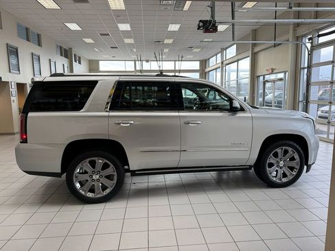 Used 2015 GMC Yukon Denali w/ Premium Package AWD/4WD image 60