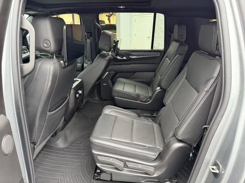 Used 2023 GMC Yukon XL Denali w/ Denali Reserve Package AWD/4WD image 18