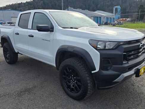 Used 2023 Chevrolet Colorado Trail Boss w/ Advanced Trailering Package image 3