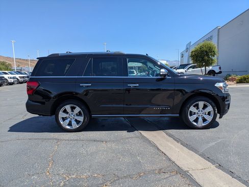 Used 2024 Ford Expedition Platinum AWD/4WD image 3
