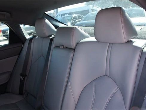 Used 2022 Toyota Avalon XLE image 24