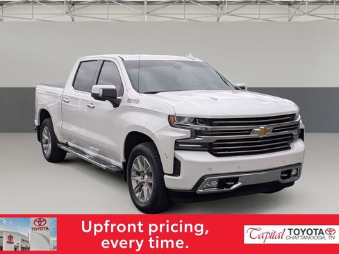 Used 2020 Chevrolet Silverado 1500 High Country w/ Technology Package image 2