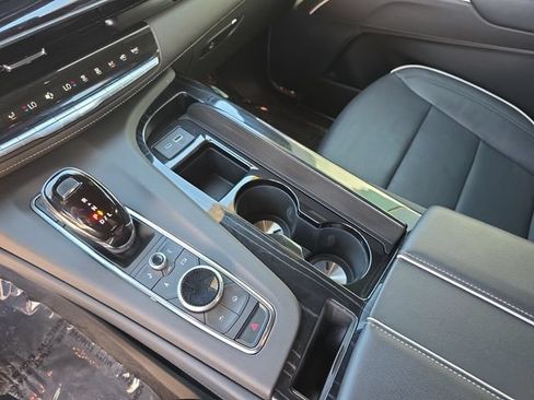 Certified 2024 Cadillac Escalade Sport AWD/4WD image 25