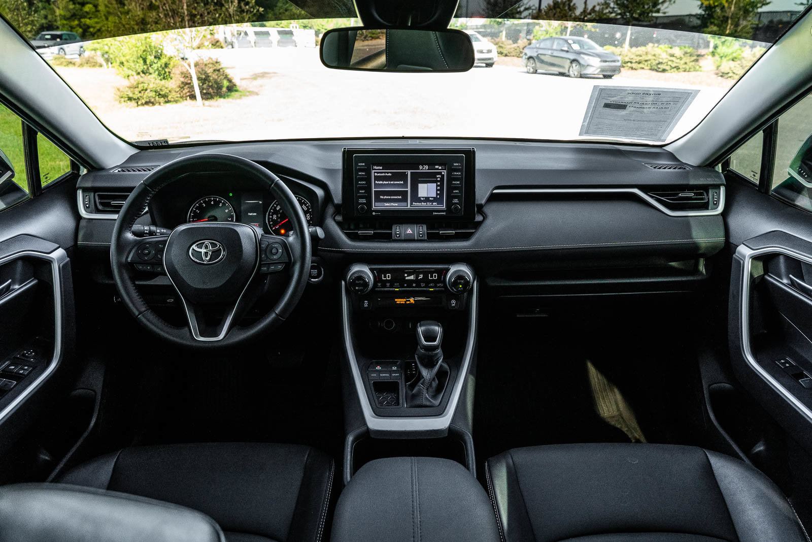 Used 2022 Toyota RAV4 XLE Premium FWD image 21