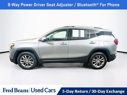 Used 2023 GMC Terrain SLT AWD/4WD image 5