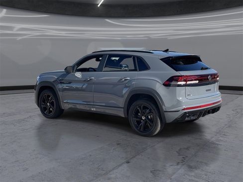 New 2026 Volkswagen Atlas Cross Sport SEL R-Line image 4