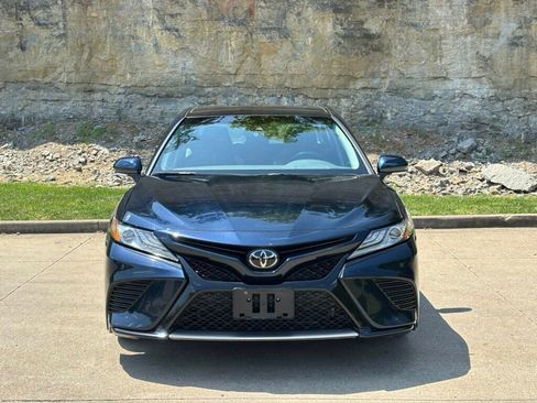 Used 2018 Toyota Camry XSE FWD image 5