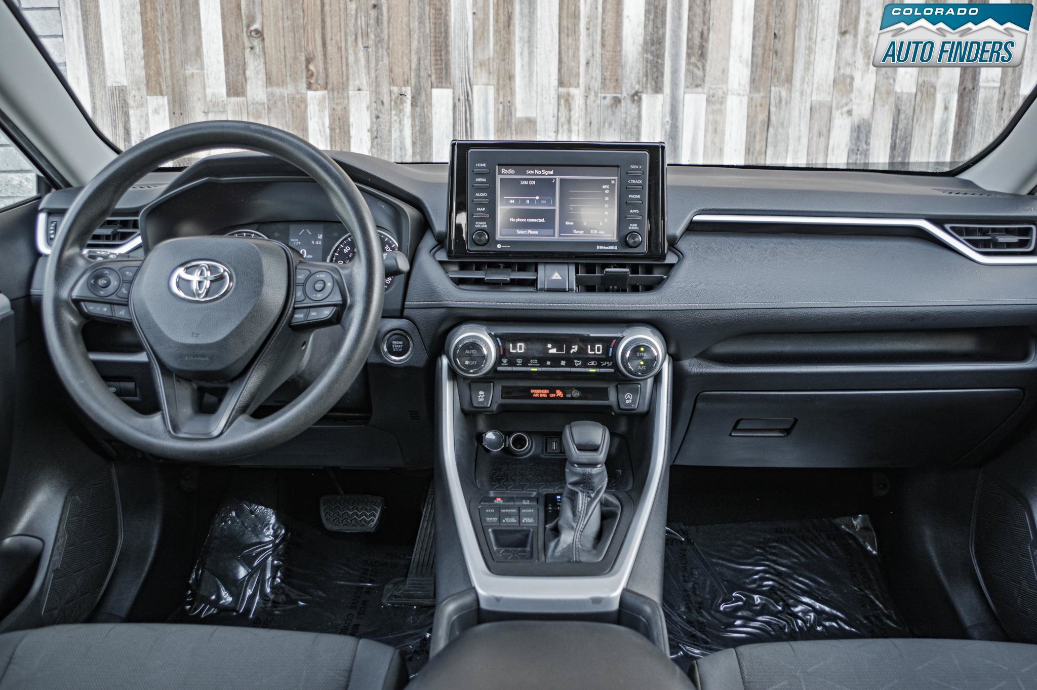 Used 2021 Toyota RAV4 XLE AWD/4WD image 17