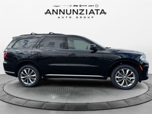 Used 2022 Dodge Durango SXT w/ Anodized Platinum Package image 6