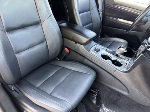 Used 2021 Jeep Grand Cherokee Limited AWD/4WD image 8