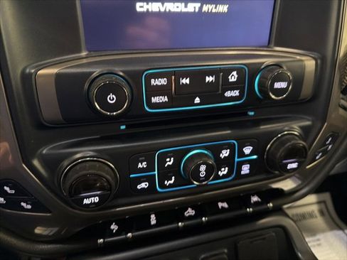 Used 2018 Chevrolet Silverado 1500 High Country image 24